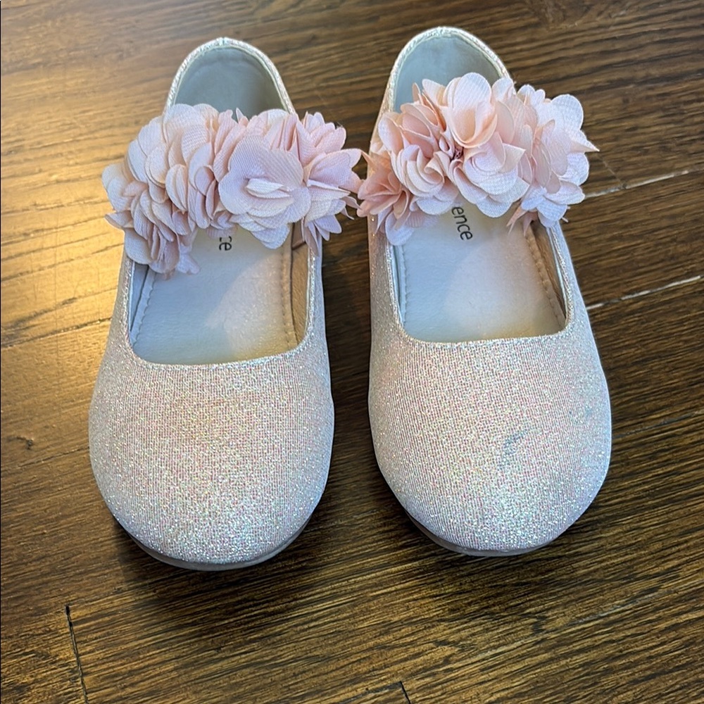 Pink Dress Shoes with Floral Detail and Glitter Finish